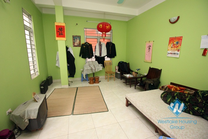 A house for rent near Hoang hoa tham, Thuy khue area